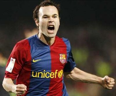 Speaker and supporter’song for Arsenal and Iniesta