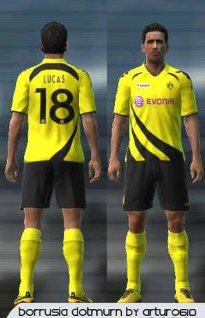 Borussia Dortmund Christmas Home Kit