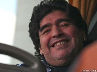 Марадона и Фигу приедут на открытие стадиона в Грозном