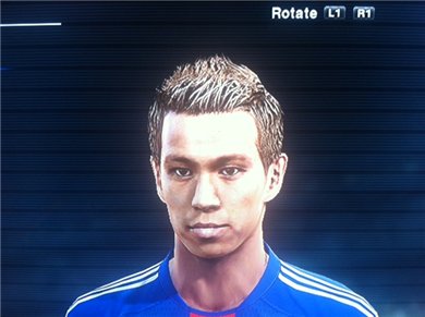 Много лиц PES 2012