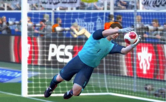 В режиме Стань Легендой, в PES 2014 можно играть за вратаря