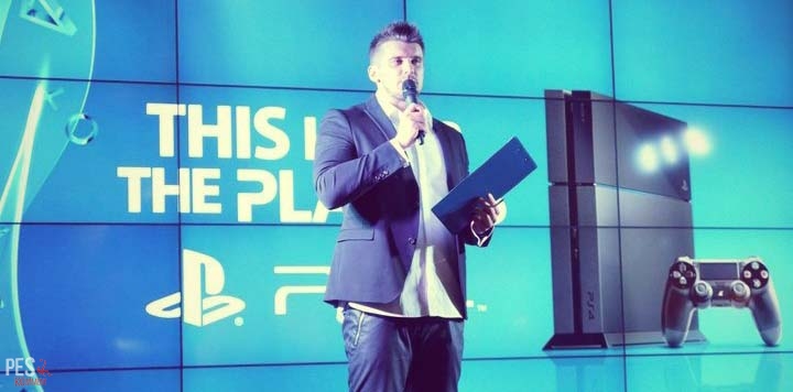 Сегодня PlayStation 4 год в России